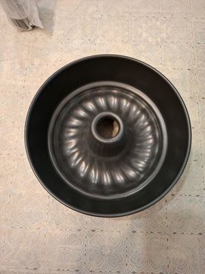 Cake mold used