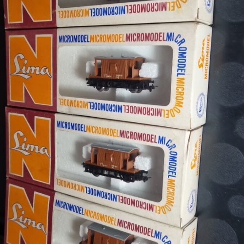 Lima collectible train model N scale, pack of 4, new