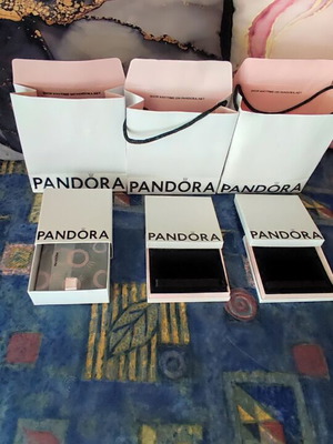 Pandora boxes and bags like new, set of 3 boxes and 3 bags