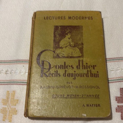 Lectures Modernes French textbook used, vintage 1950 edition