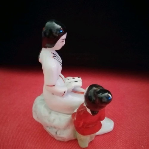 Porcelain figurine Chinese traditional glossy finish like new