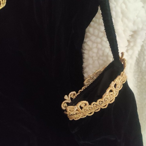 Velvet vintage Marnie West evening dress like new, black with gold embroidery