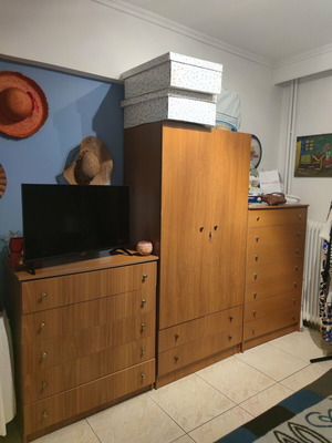 Bedroom furniture set like new, 2 dressers and 1 wardrobe