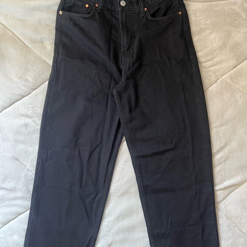 H&M loose fit black jeans like new W30/32