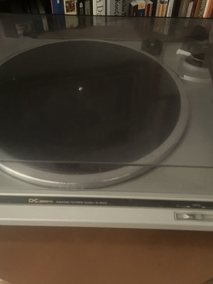 Technics SL BD20 turntable