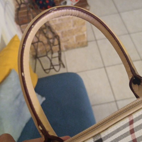 Handheld bag checkered in very good condition