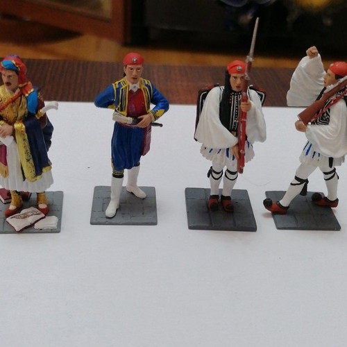 Lead Military Figures Evzones and Cretans pack of 4 new