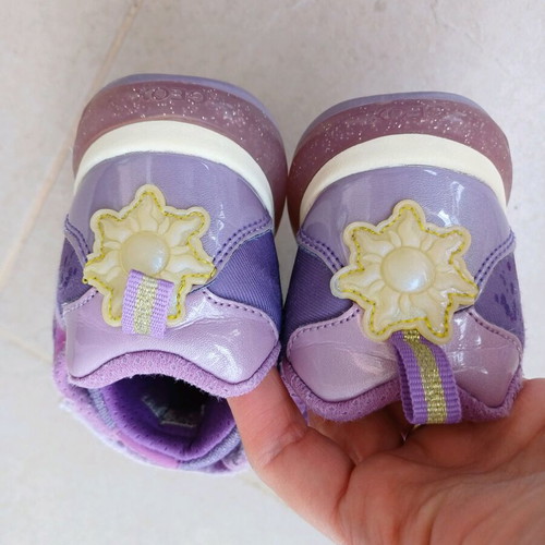 Geox Rapunzel No 30 athletic shoes used, purple