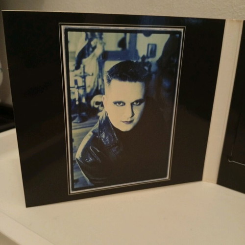 Illuminate 10 x 10 Schwarz CD used, limited edition