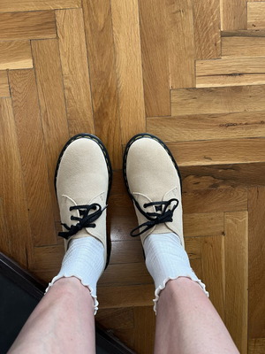 Dr. Martens Derby’s shoes like new, size 40, sand suede