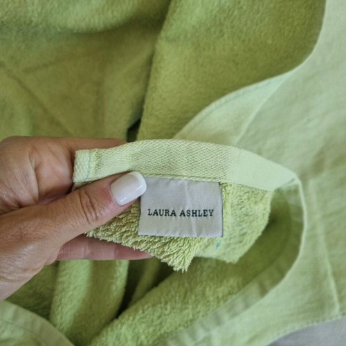 Beach towel Laura Ashley used, very large 170×95cm