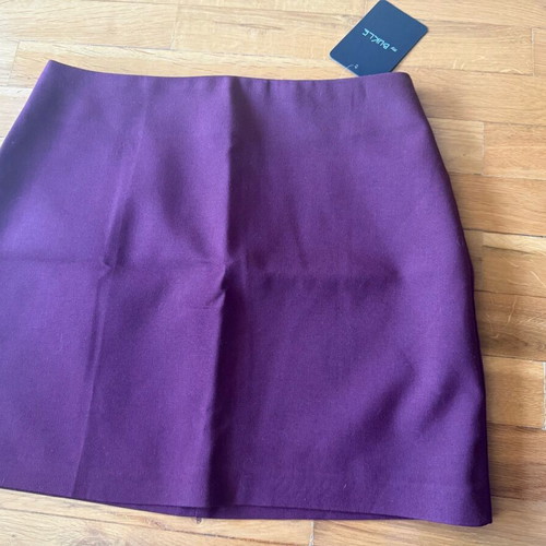 Bordeaux mini skirt new, unworn