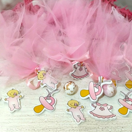 Maternity bombonieres with wooden figures on keychain or magnet new