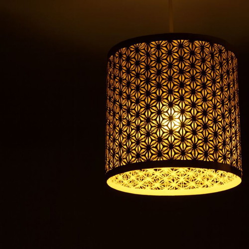 Pendant light with geometric design and warm light, new
