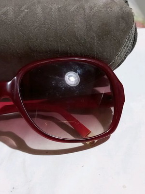 Слънчеви очила Calvin Klein употребявани, червена рамка с кафяв градиентен стъкло