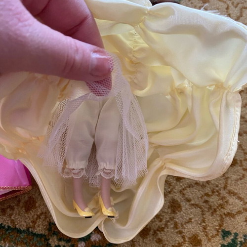 Disney princesses porcelain dolls like new