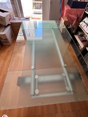 Large glass table SATO used with side extensions
