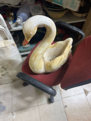 Garden decoration gypsum swan used