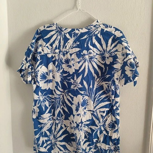 Counterparts women's cotton shirt XL like new, white and blue