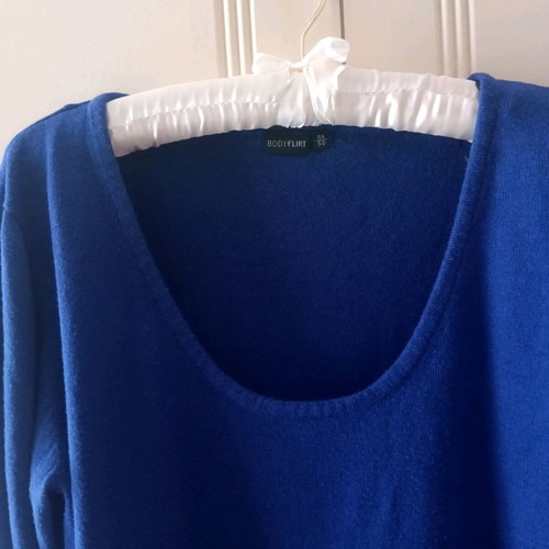 Body flirt wool dress like new, black and blue, sizes Large to 3XL