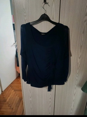 Garantie blouse blue like new, size M with transparent sleeves
