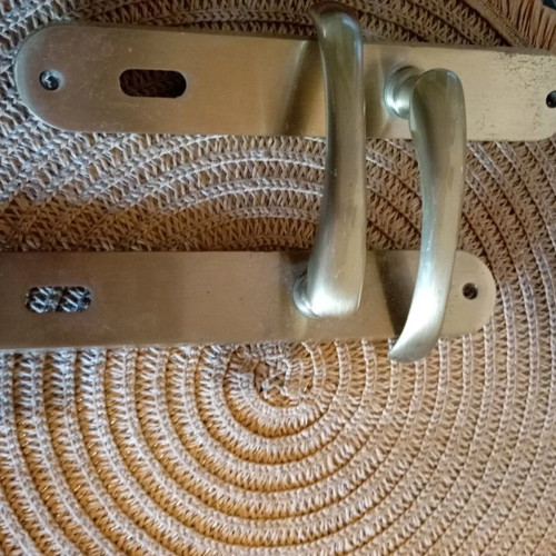 Large bronze door handle used, dimensions 22x3.5