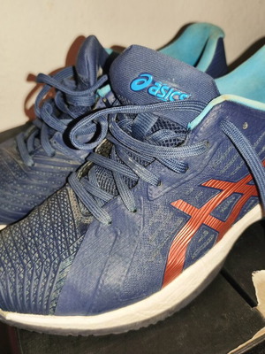 Asics Solution Padel παπούτσια σαν καινούργια, μέγεθος 42.5, μπλε και μωβ