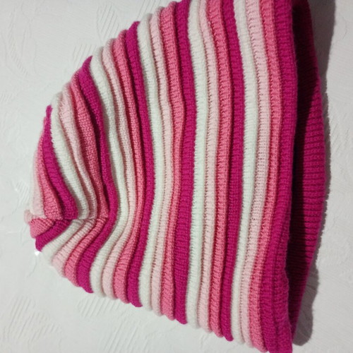 Hat like new, size M, white and pink