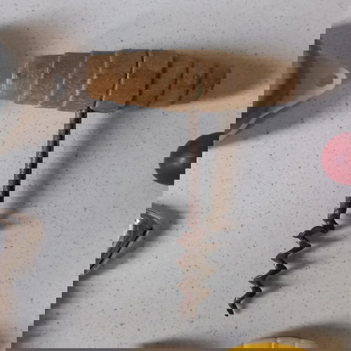 Ανοιχτήρια μπουκαλιών και κονσερβών ( 8 τμχ. )