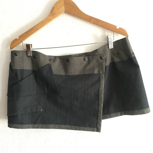 Multi size mini skirt, Y2K style, adjustable tick tack closing