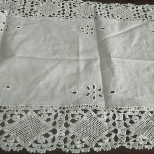 Vintage cut lace embroidery like new