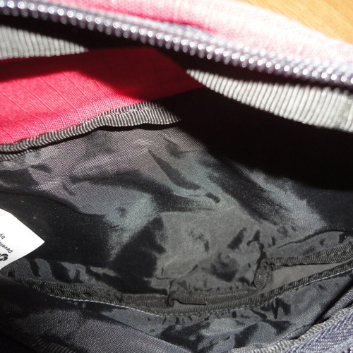 Samsonite crossbody bag like new, red