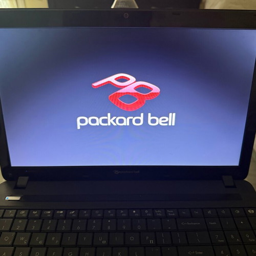 Packard Bell Easynote laptop used, AMD E1, 2GB RAM, 320GB HDD