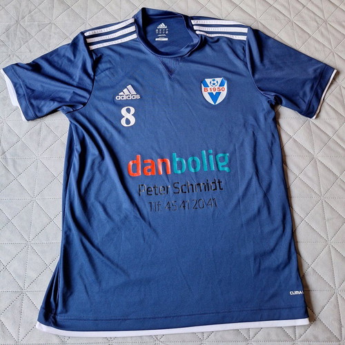Adidas B1950 football jersey size M like new, season 2013/2014