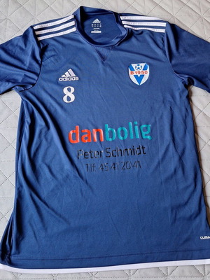 Adidas B1950 football jersey size M like new, season 2013/2014