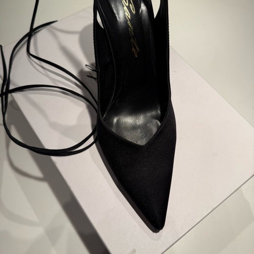 Sante Black Pumps Size 39 Like New