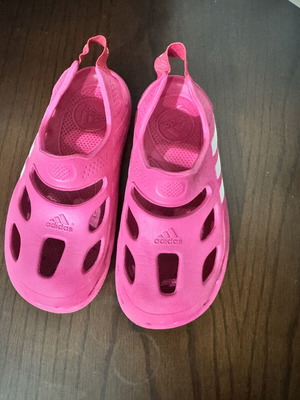 Adidas kids' sea clogs like new, pink, size 33