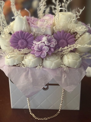 Handmade candle arrangement from soy wax new