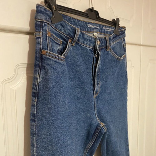 Dark blue jeans W32 like new