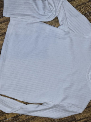 Set of 5 used girls' clothes including white long-sleeve top XS