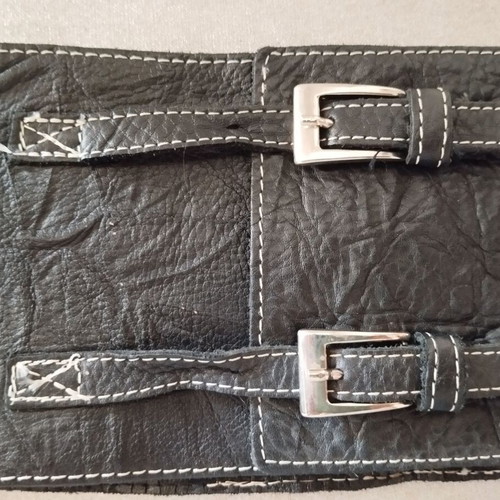 Leather wide belt like new, adjustable, black