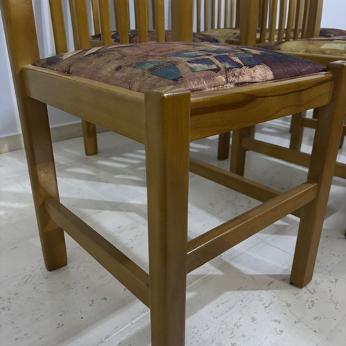 Set of 6 wooden dining chairs with upholstered seats