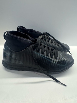 Nike kids football shoes like new, size 24, black
