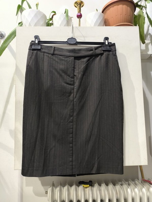 Mexx skirt like new, black and white, size L-XL