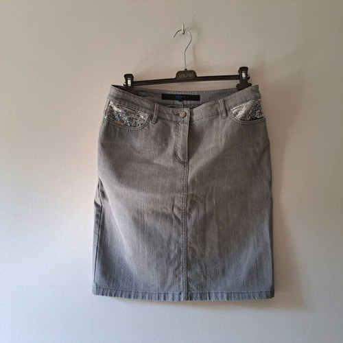 Escada Jean skirt like new with sequins, size XL