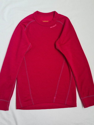 Devold girls' merino wool thermal shirt size 10 years used, red
