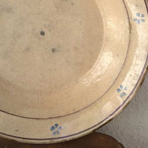 Antique ceramic plate from Apulia late 19th century used
