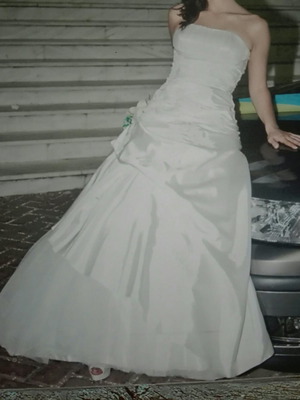 Wedding dress used, taffeta and tulle with embroidery and crystals, size S