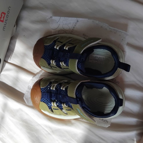 Boy sandals size 24CN, blue and green, wide bottom