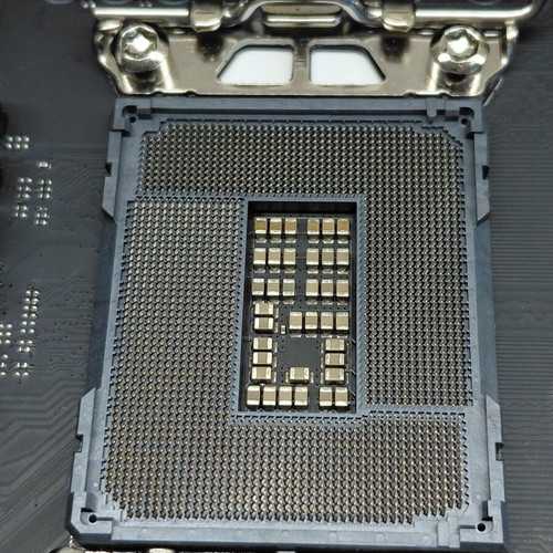 Asus ROG Strix Z890-E Gaming WiFi motherboard DDR5 new